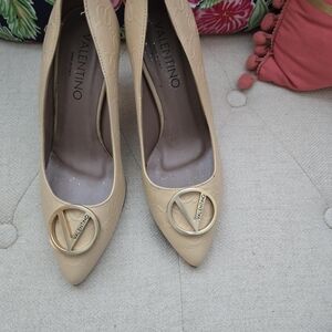 Valentino Women's Cream Pumps